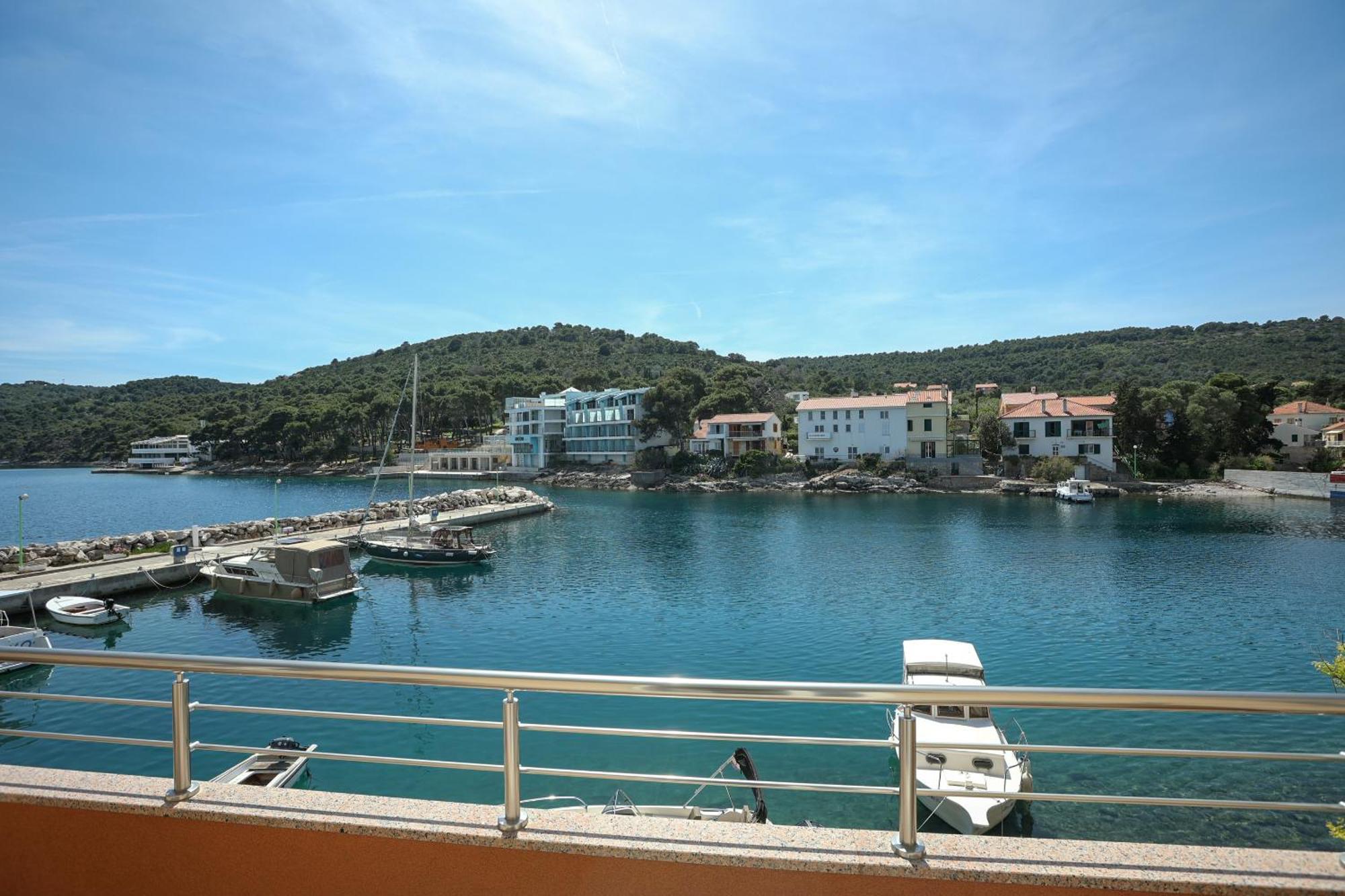 Exceptional Apartment Juniper, First Row To The Sea Božava Zewnętrze zdjęcie